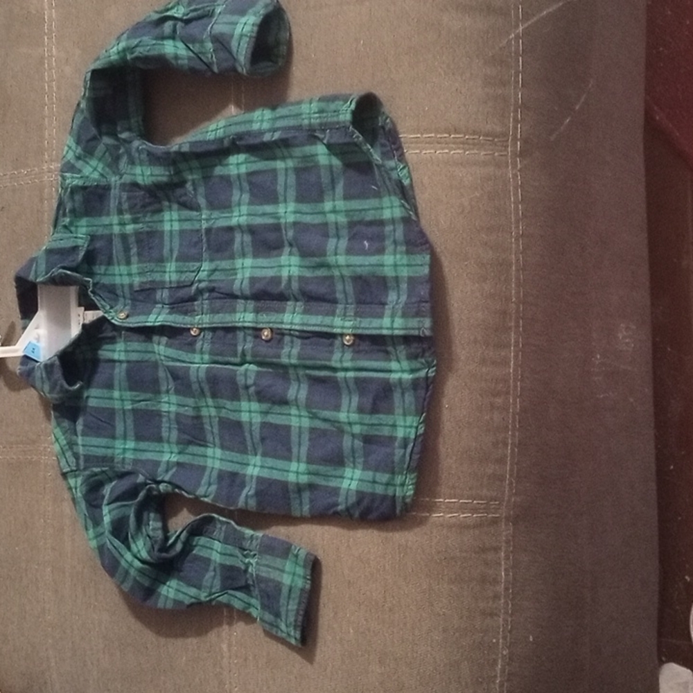Carter's size 3 shirt
